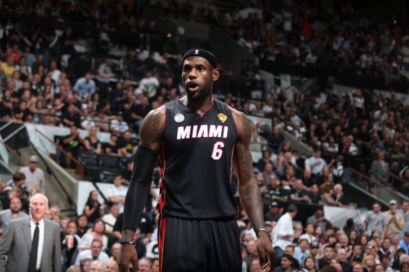 芝加哥白袜官方商城：村上宗隆加盟首周，其周边产品在亚洲地区的预订量突破 5 万件