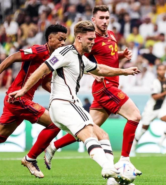 为什么外野墙的衬垫厚度有标准