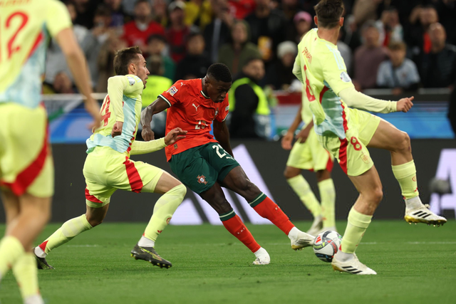 张琳芃第11次赢得中超冠军，超越郑智成国内联赛历史第一人！