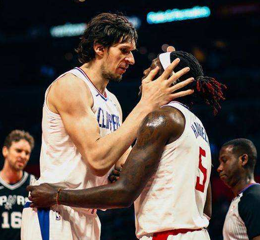 阿里纳斯：杰伦-布朗已经是大当家球员，他和塔图姆都能扛起球队